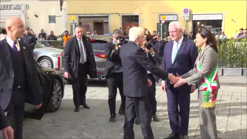 Mattarella a Firenze: “Non vi può essere divaricazione tra economia e società. Bisogna assicurare il progresso a tutto il Paese”