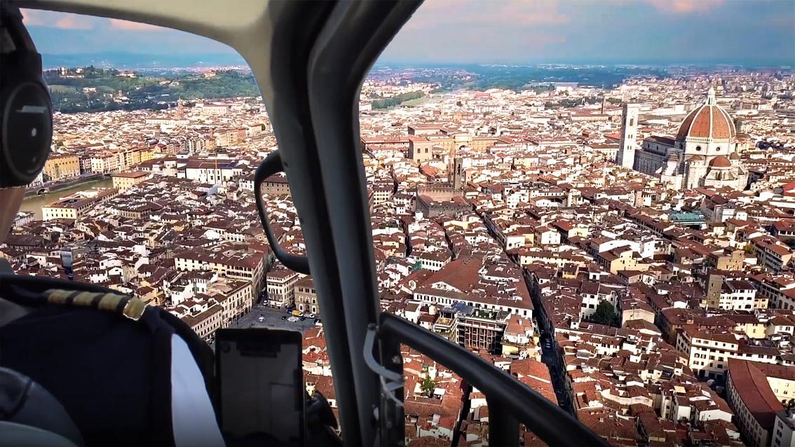Quei voli in elicottero invisi al sindaco e il modello turistico di Firenze