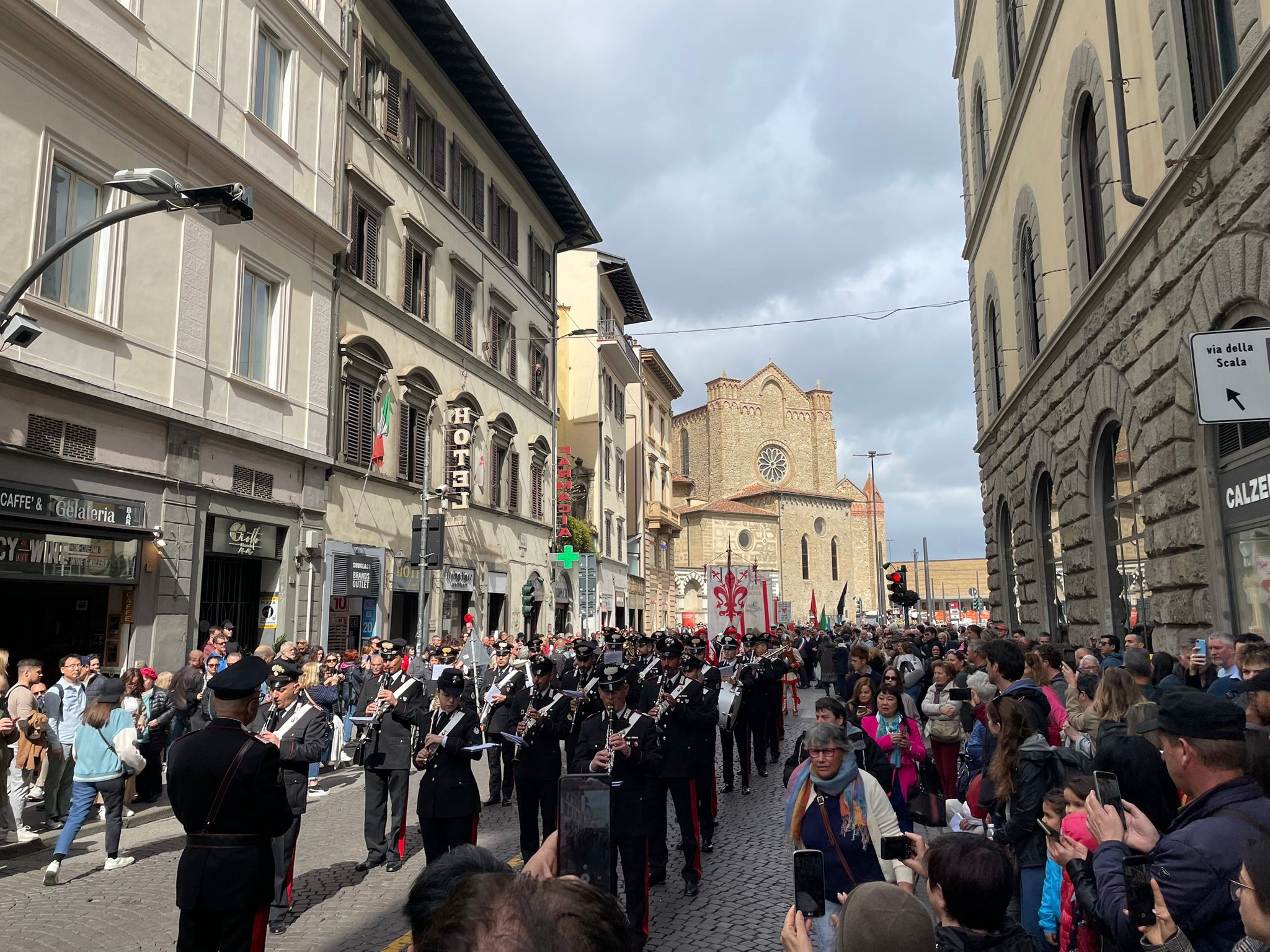 25 aprile a Firenze, Nardella: “Se ci diciamo italiani siamo anche antifascisti”. Giani: “La Liberazione è nel Dna dell’Italia”