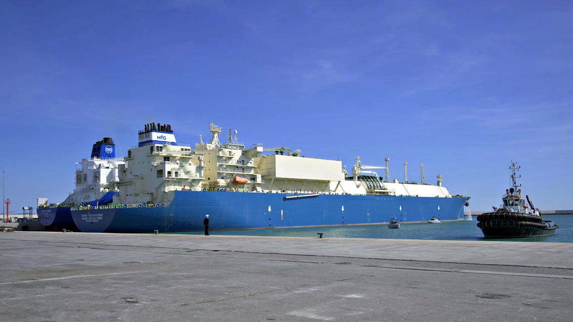 ‘Autorizzazione integrata ambientale’ concessa per la nave rigassificatrice Golar Tundra, iniziate le operazioni di test