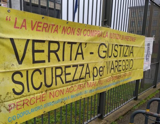 Strage di Viareggio, presidio davanti al tribunale di Firenze