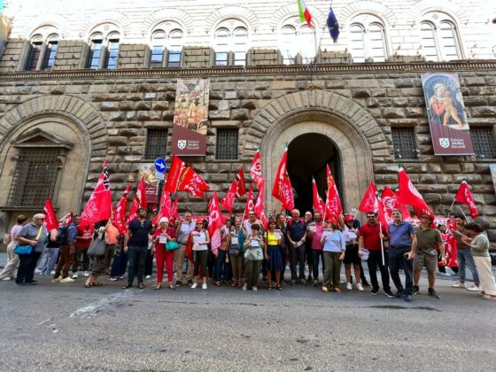 🔊 Mondo convenienza, Filcams Cgil chiede sgombero presidio sotto il Comune di Campi Bisenzio