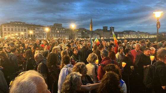 In migliaia uniti per la pace per le strade di Firenze