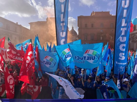 🎧 In 30 mila a Firenze per manifestare contro la legge di bilancio