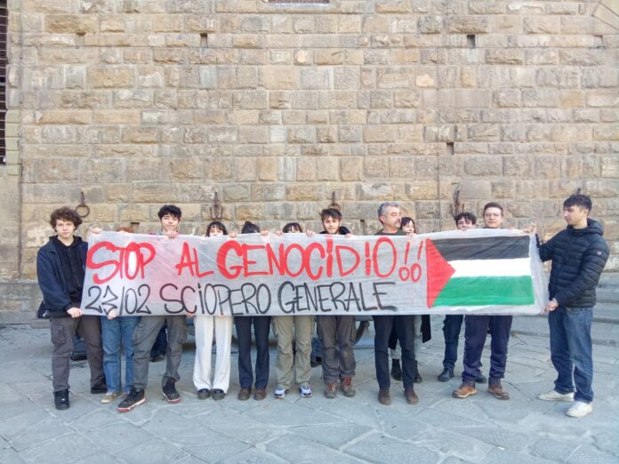 Docenti e studenti a Palazzo Vecchio in vista dello sciopero generale per la Palestina del 23 febbraio
