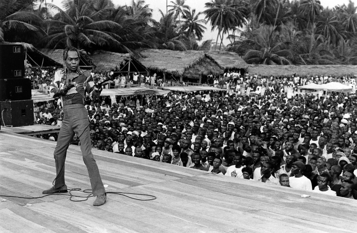 🎧 Fela Kuti, il re dell’Afrobeat, il documentario “Il mio dio vivente” 