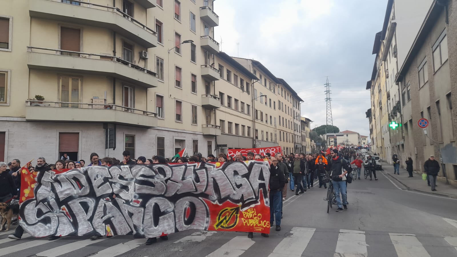 🎧 Crollo via Mariti: da Novoli a Rifredi in corteo per sicurezza sul lavoro e parco pubblico