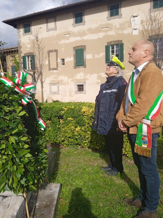 Terricciola (PI): opposizione chiede dimissioni assessora perché ‘compagna’ sindaco, lei scrive a Meloni