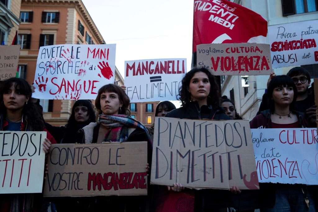 Le manifestazioni dopo le cariche, Pisa  e Firenze tornano in piazza