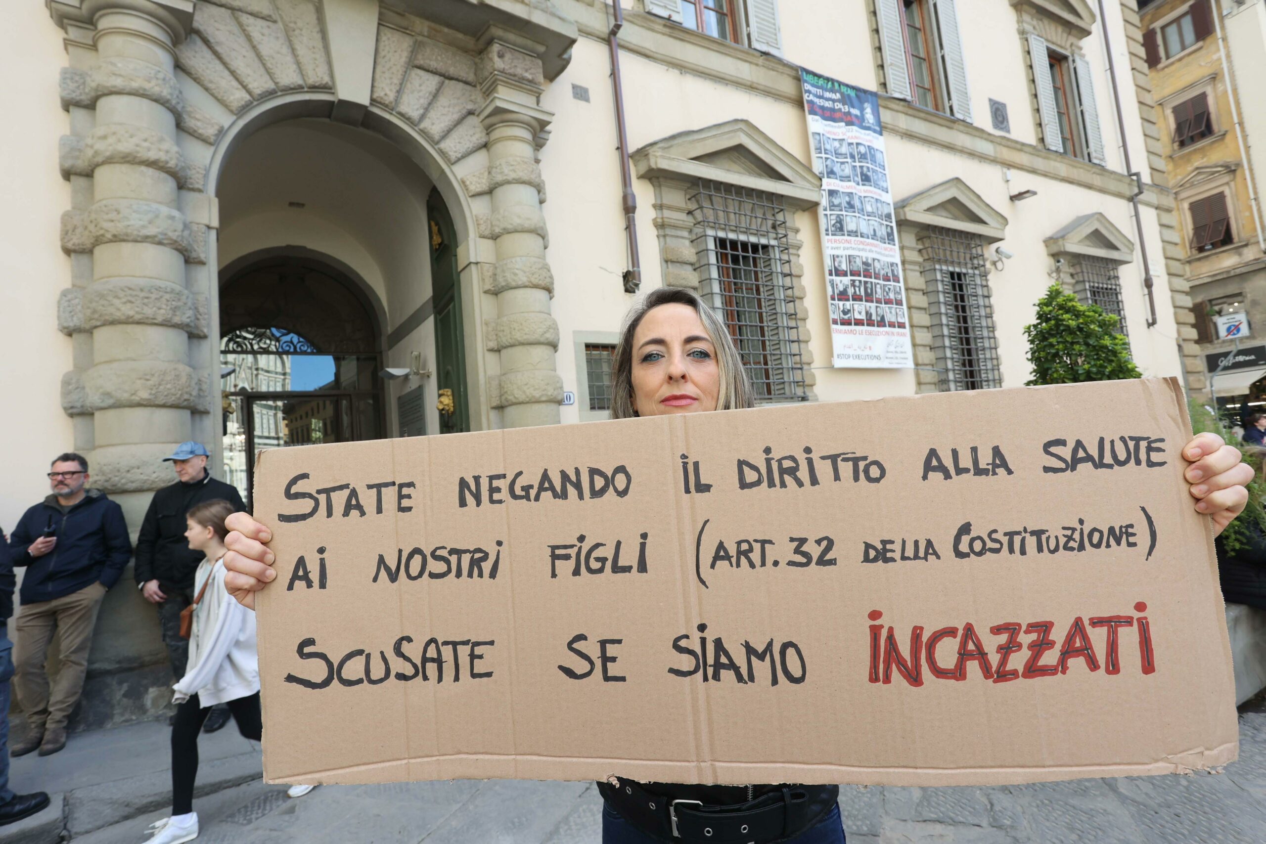 🎧 Terapie ABA, protestano sotto la Regione le famiglie con figli autistici, “Giù le mani dai rimborsi”